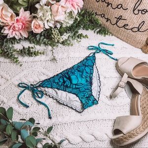 Splendid Blue Side Tie Ruffle Bikini Bottoms S NWT